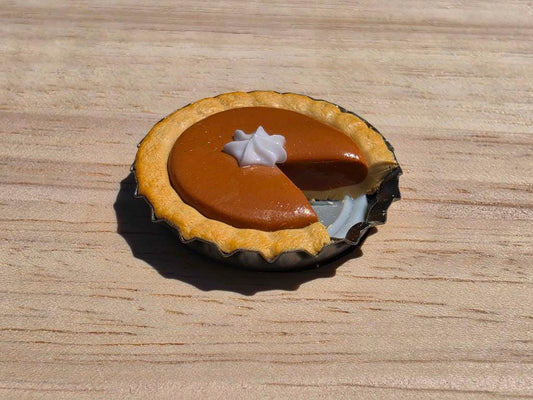 Miniature Pumpkin Pie Refrigerator Magnet – Polymer Clay Bottlecap Art, Fall Kitchen Decor, Thanksgiving Gift, Autumn Fridge Magnet